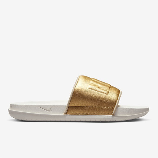 NIKE WOMENS OFFCOURT SLIDE - SANDDRIFT/METALLIC GOLD