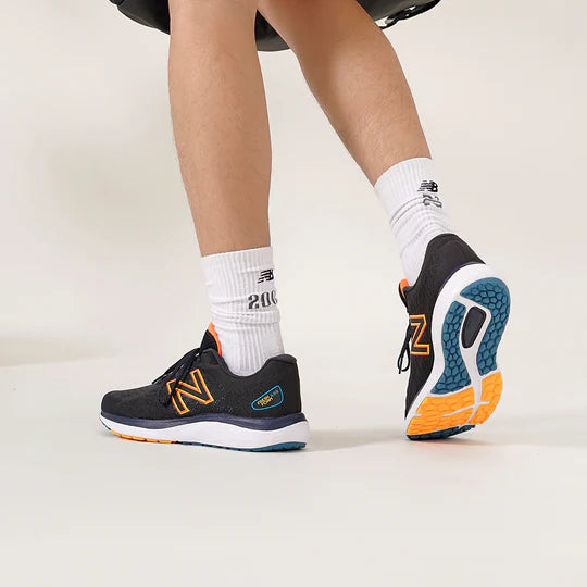 NEW BALANCE FRESH FOAM 680 v7 - BLACK/BLUE/ORANGE