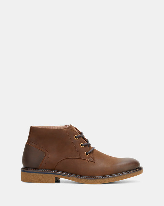 HUSH PUPPIES MICHIGAN CHUKKA BOOTS - BROWN