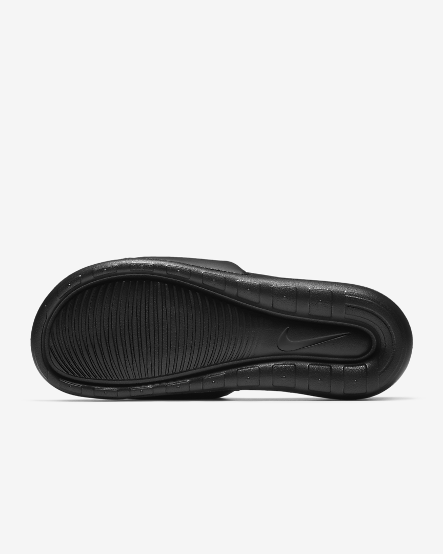 NIKE VICTORI ONE SLIDE - BLACK/WHITE